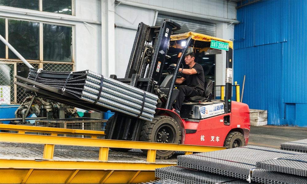 Square Opening Woven Screen：Durable Metal Woven Screening Mesh for Mineral Processing
