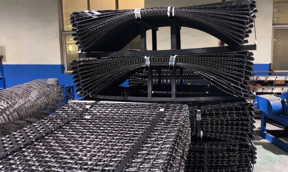 Custom Square Woven Screen：Tailored Sizes and Apertures for Mining Projects