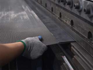 Hook-Type Square Woven Screen Installation Guide for Mining Screening Machines