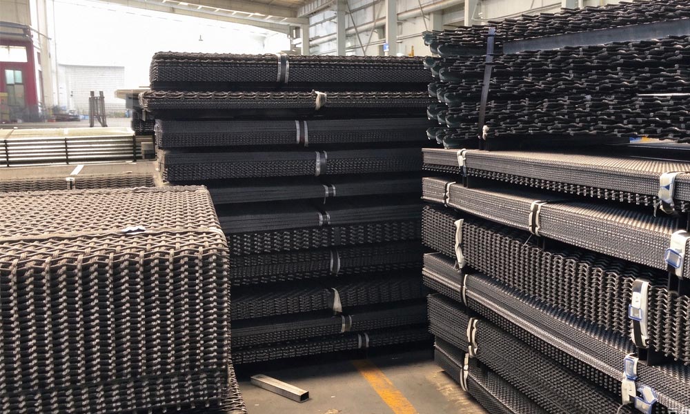 square woven screen