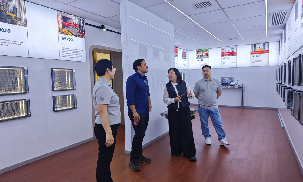 RedstarScreen Products Display
